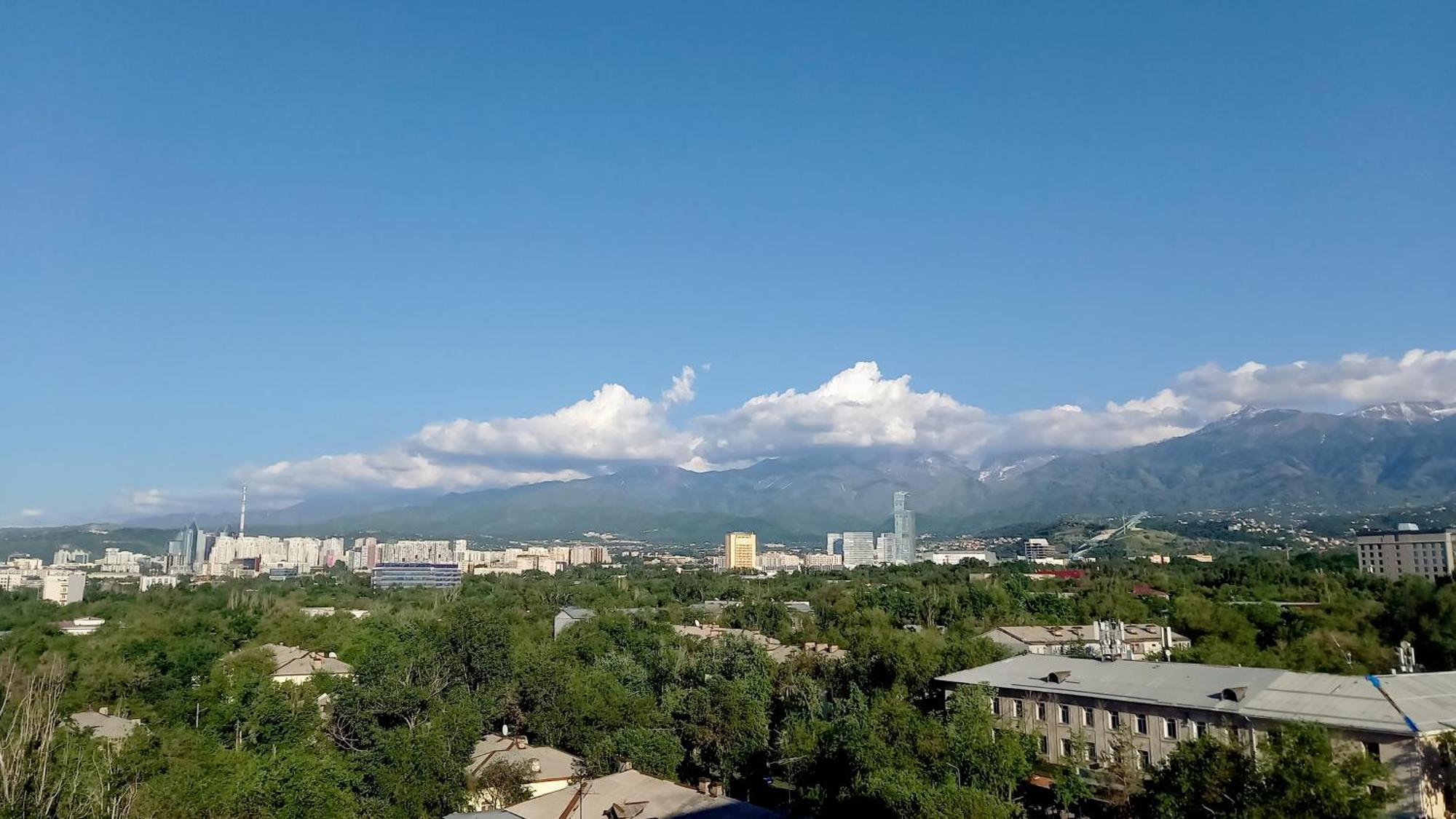 אלמטי "Картина Горных Вершин" Квартира- "Mountain View" Apartment מראה חיצוני תמונה
